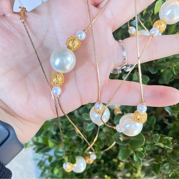 Gold Layered pearl Necklace - Picture 9 of 12